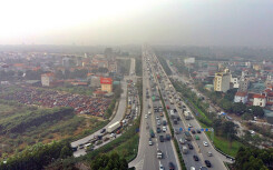 Lưu lượng xe vượt 8 lần thiết kế ban đầu, cầu Thanh Trì ùn tắc, tai nạn như cơm bữa