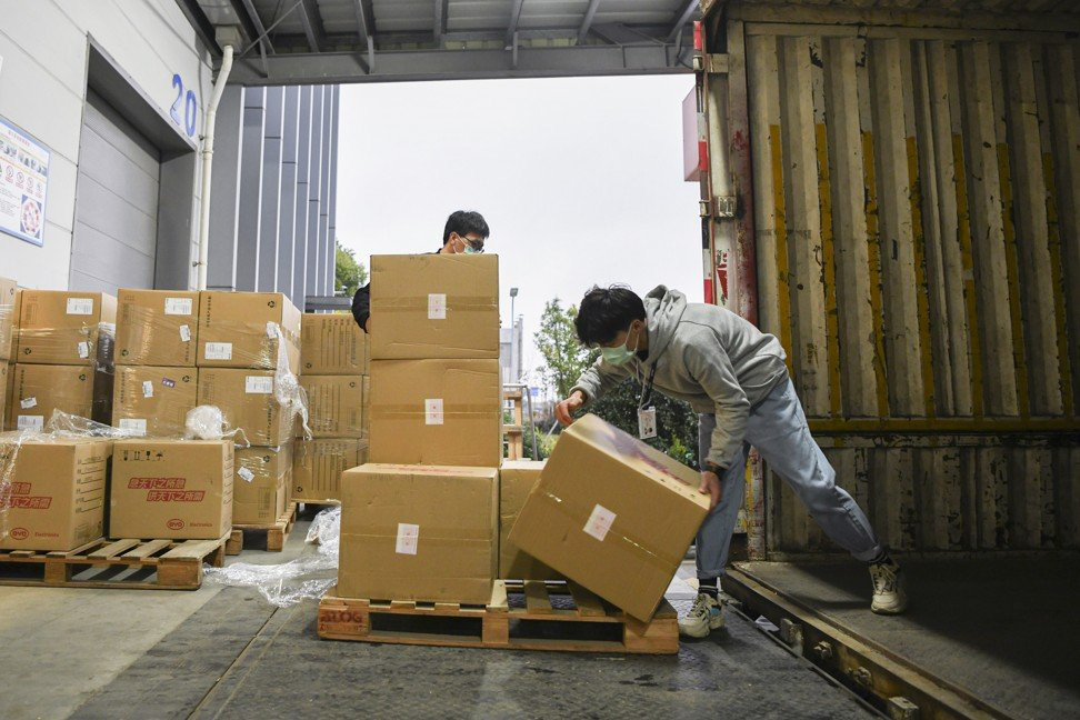 Jack Ma ủng hộ 500.000 kit xét nghiệm và 1 triệu khẩu trang giúp Mỹ ngăn ngừa đại dịch Covid-19 - Ảnh 4. Jack Ma ủng hộ 500.000 kit xét nghiệm và 1 triệu khẩu trang giúp Mỹ ngăn ngừa đại dịch Covid-19 - Ảnh 4.