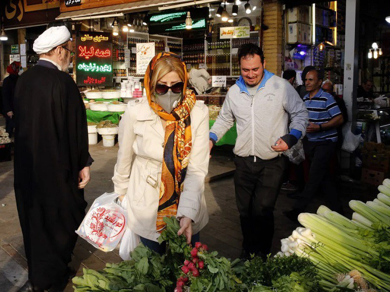 Số ca chết tăng cao kỉ lục, Iran xét nghiệm COVID-19 toàn dân - Ảnh 1. Số ca chết tăng cao kỉ lục, Iran xét nghiệm COVID-19 toàn dân - Ảnh 1.