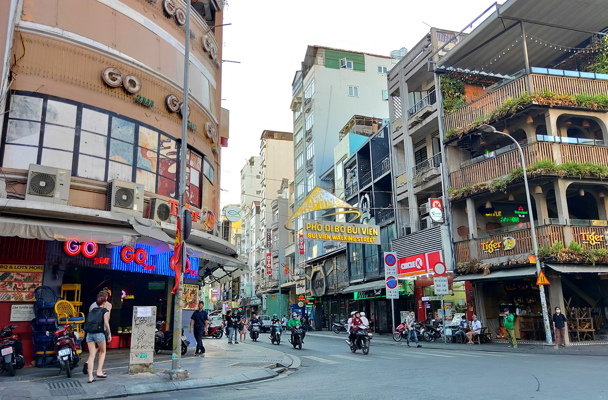 Phố tây - Ảnh 1. Phố tây - Ảnh 1.