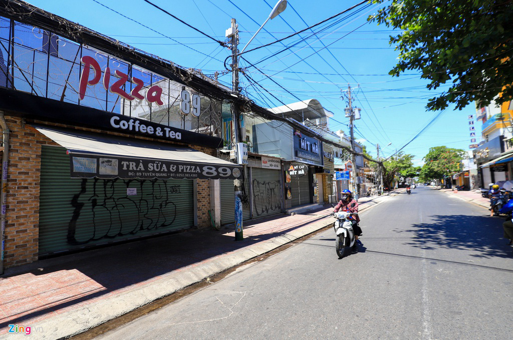 Quán xá ở Phan Thiết tạm nghỉ, khử trùng phòng Covid-19 - Ảnh 1. Quán xá ở Phan Thiết tạm nghỉ, khử trùng phòng Covid-19 - Ảnh 1.