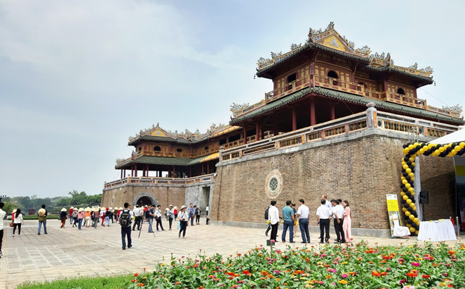 Nhiều khách Tây phát hiện nhiễm Covid-19: Lãnh đạo các nơi lên tiếng 'ứng xử' du lịch - Ảnh 1. Nhiều khách Tây phát hiện nhiễm Covid-19: Lãnh đạo các nơi lên tiếng 'ứng xử' du lịch - Ảnh 1.