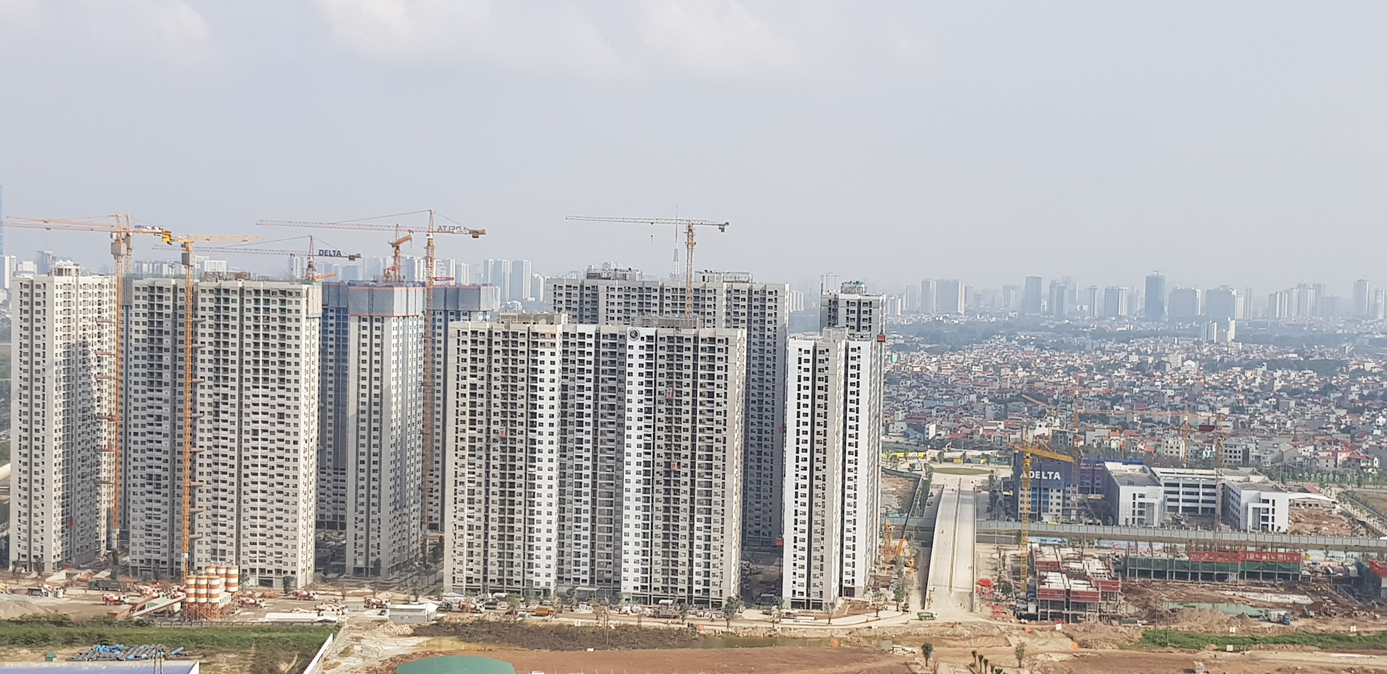 Ảnh hưởng bởi Covid-19, thị trường BĐS kì vọng khơi thông phần nào điểm nghẽn pháp lí - Ảnh 1. Ảnh hưởng bởi Covid-19, thị trường BĐS kì vọng khơi thông phần nào điểm nghẽn pháp lí - Ảnh 1.