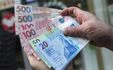 Hong Kong vội vã hạ lãi suất ngay khi Mỹ giảm lãi khẩn cấp về 0%