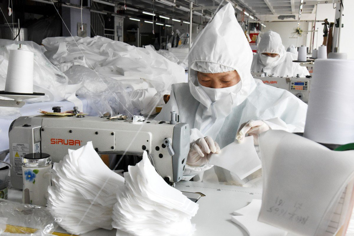 Sản xuất ồ ạt khẩu trang y tế, Trung Quốc có ý định xuất khẩu sang các nước đang có dịch bệnh - Ảnh 1. Sản xuất ồ ạt khẩu trang y tế, Trung Quốc có ý định xuất khẩu sang các nước đang có dịch bệnh - Ảnh 1.