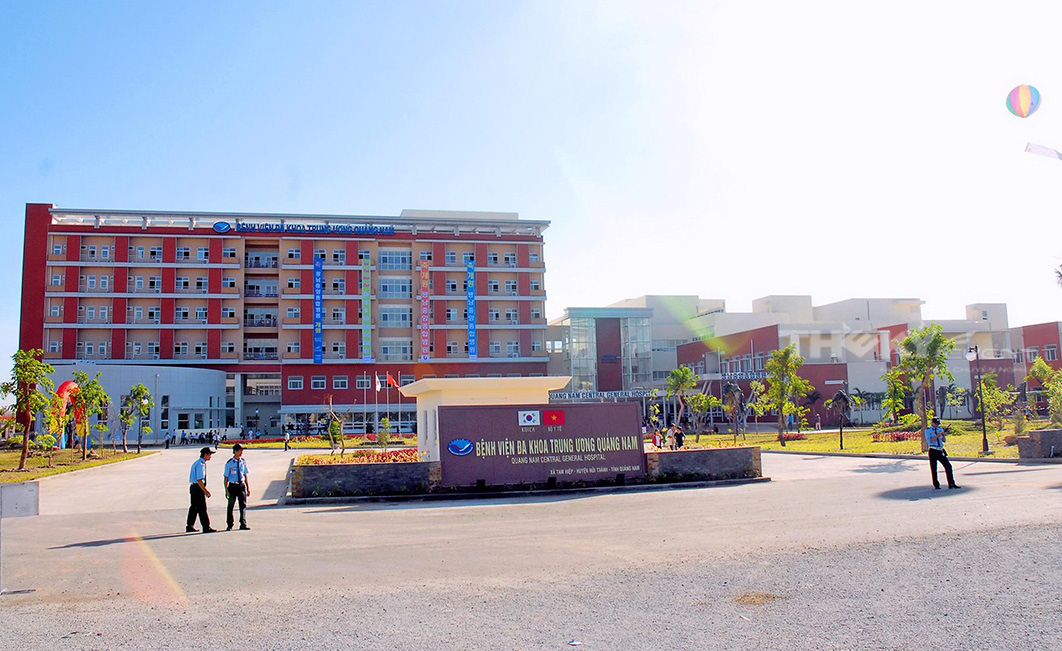 Bệnh nhân thứ 57 nhiễm Covid-19 đã được chuyển vào Bệnh viện Đa khoa Trung ương Quảng Nam (đóng ở huyện Núi Thành) để tiếp tục điều trị sáng 16/3. (Ảnh: Bvtwqn.vn).