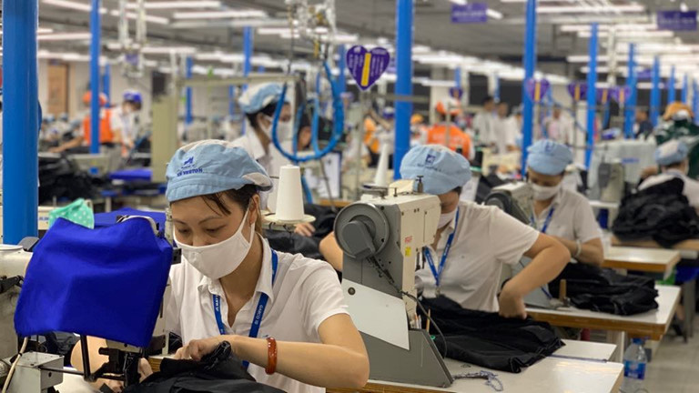 Tạm dừng đóng bảo hiểm xã hội đối với doanh nghiệp bị ảnh hưởng bởi dịch Covid-19 - Ảnh 1. Tạm dừng đóng bảo hiểm xã hội đối với doanh nghiệp bị ảnh hưởng bởi dịch Covid-19 - Ảnh 1.