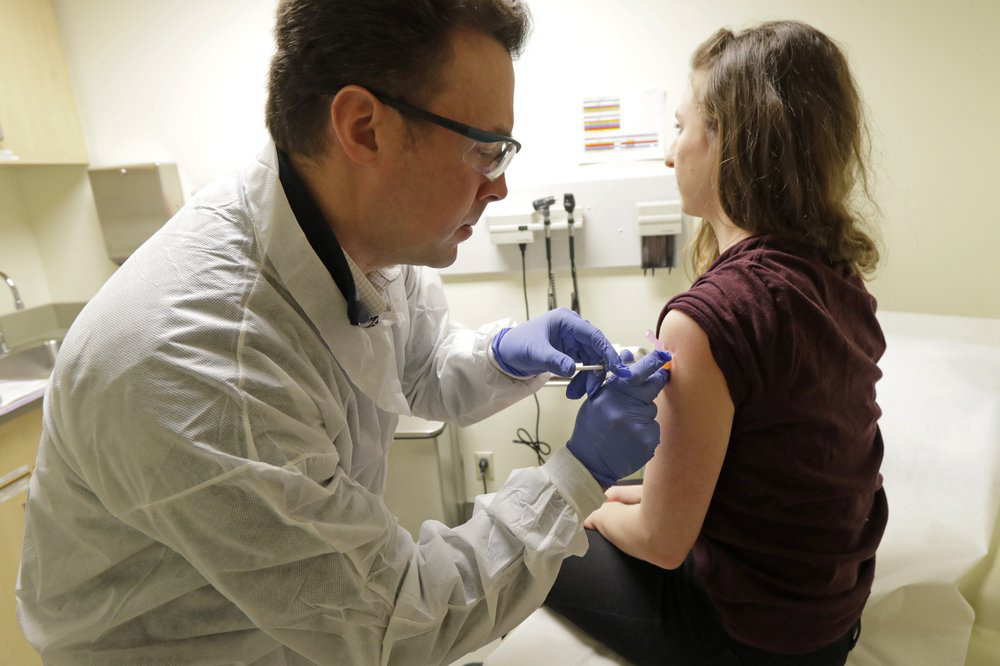 Những người đầu tiên thử nghiệm vaccine ngừa virus corona mới ở Mỹ - Ảnh 5. Những người đầu tiên thử nghiệm vaccine ngừa virus corona mới ở Mỹ - Ảnh 5.