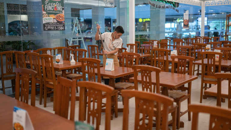 Thành phố Manila bị tê liệt hoàn toàn sau khi Philippines đóng cửa thị trường tài chính và phong toả khu vực thủ đô giữa dịch Covid - 19 - Ảnh 3. Thành phố Manila bị tê liệt hoàn toàn sau khi Philippines đóng cửa thị trường tài chính và phong toả khu vực thủ đô giữa dịch Covid - 19 - Ảnh 3.