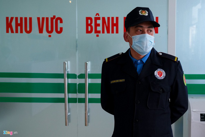 Bác sĩ tiếp tục hội chẩn về hai ca bệnh nặng ở Hà Nội - Ảnh 1. Bác sĩ tiếp tục hội chẩn về hai ca bệnh nặng ở Hà Nội - Ảnh 1.