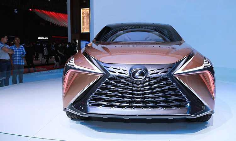 Cuộc đấu xe sang ở Việt Nam - Mercedes và phần còn lại - Ảnh 3.
