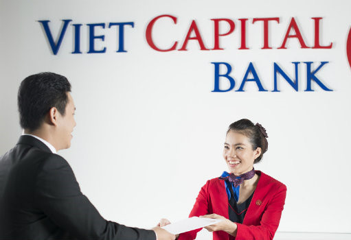 Ngân hàng đồng loạt giảm lãi suất huy động dưới 6 tháng và kì hạn dài sau lệnh của Ngân hàng Nhà nước - Ảnh 2. Ngân hàng đồng loạt giảm lãi suất huy động dưới 6 tháng và kì hạn dài sau lệnh của Ngân hàng Nhà nước - Ảnh 2.