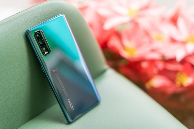 Vì sao nói Oppo Find X2 sở hữu màn hình đẳng cấp nhất hiện nay? - Ảnh 1. Vì sao nói Oppo Find X2 sở hữu màn hình đẳng cấp nhất hiện nay? - Ảnh 1.