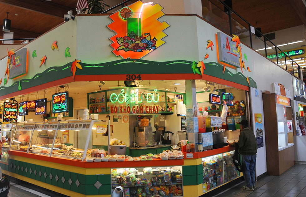 Việt kiều Mỹ: Quận Cam đóng cửa vì dịch Covid-19, Little Saigon vắng tanh - Ảnh 1. Việt kiều Mỹ: Quận Cam đóng cửa vì dịch Covid-19, Little Saigon vắng tanh - Ảnh 1.