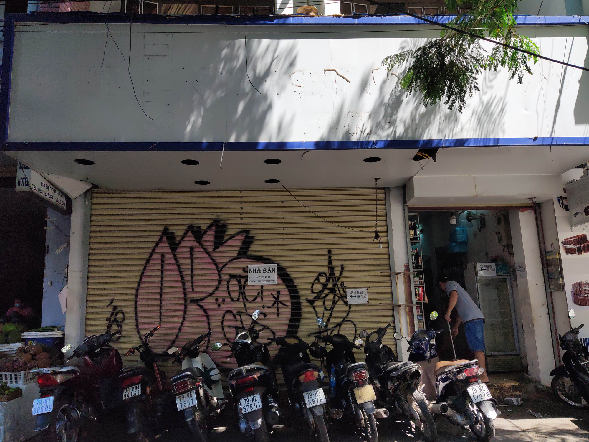 Nha Trang: Hàng loạt khách sạn rao bán, tạm ngừng hoạt động vì Covid-19 - Ảnh 9. Nha Trang: Hàng loạt khách sạn rao bán, tạm ngừng hoạt động vì Covid-19 - Ảnh 9.