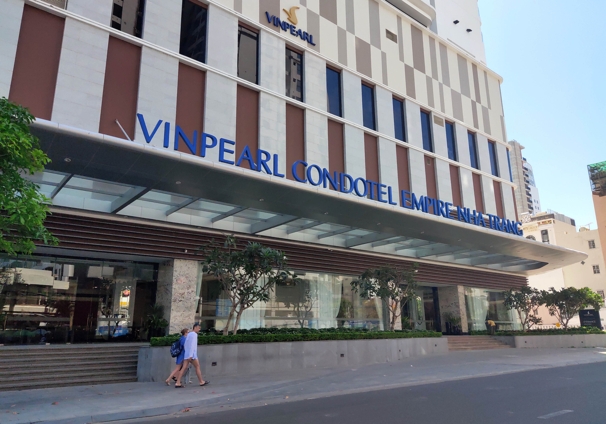 Nha Trang: Hàng loạt khách sạn rao bán, tạm ngừng hoạt động vì Covid-19 - Ảnh 2. Nha Trang: Hàng loạt khách sạn rao bán, tạm ngừng hoạt động vì Covid-19 - Ảnh 2.