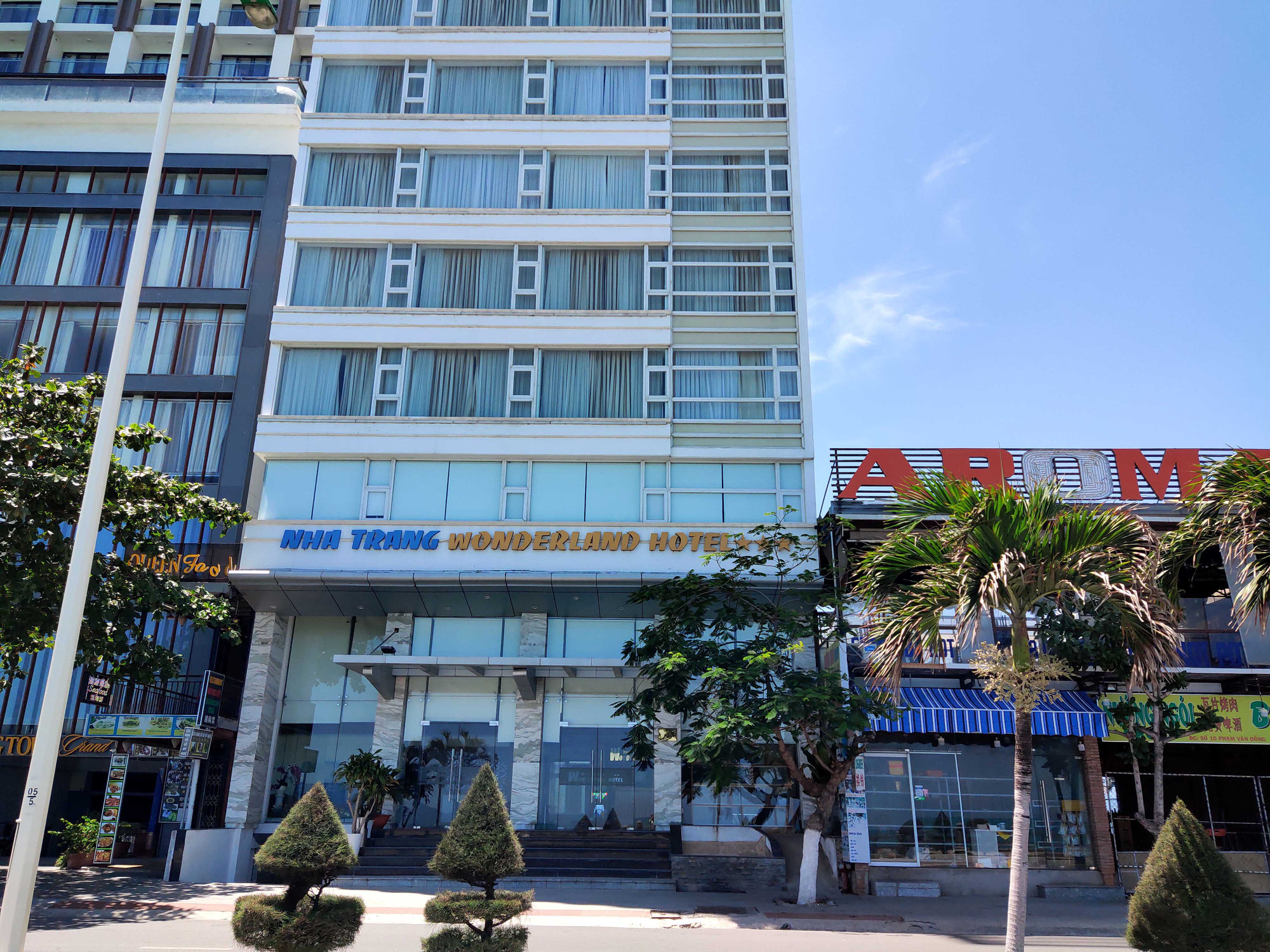 Nha Trang: Hàng loạt khách sạn rao bán, tạm ngừng hoạt động vì Covid-19 - Ảnh 4. Nha Trang: Hàng loạt khách sạn rao bán, tạm ngừng hoạt động vì Covid-19 - Ảnh 4.