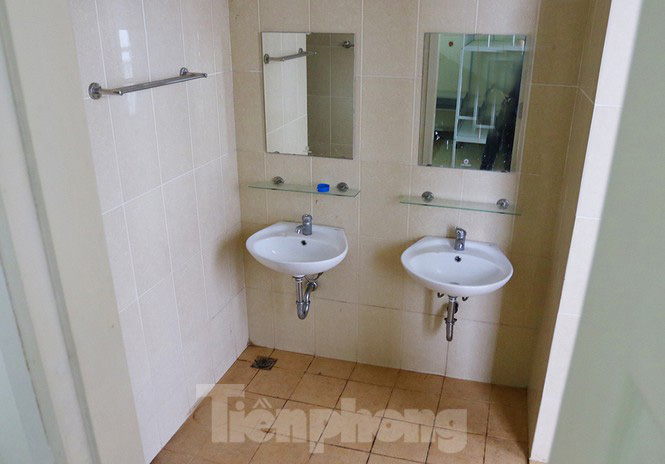 Cận cảnh khu nhà sinh viên 19 tầng thành khu cách li tập trung - Ảnh 13.
