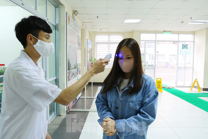 Cận cảnh khu nhà sinh viên 19 tầng thành khu cách li tập trung - Ảnh 4.