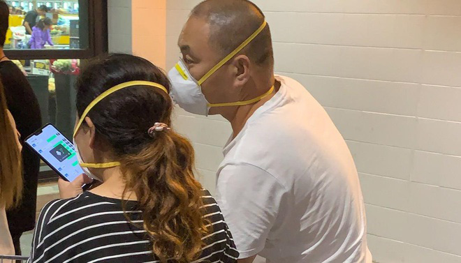 Sau châu Á, đến lượt người châu Âu và Mỹ đổ xô đi mua giấy vệ sinh - Ảnh 10. Sau châu Á, đến lượt người châu Âu và Mỹ đổ xô đi mua giấy vệ sinh - Ảnh 10.