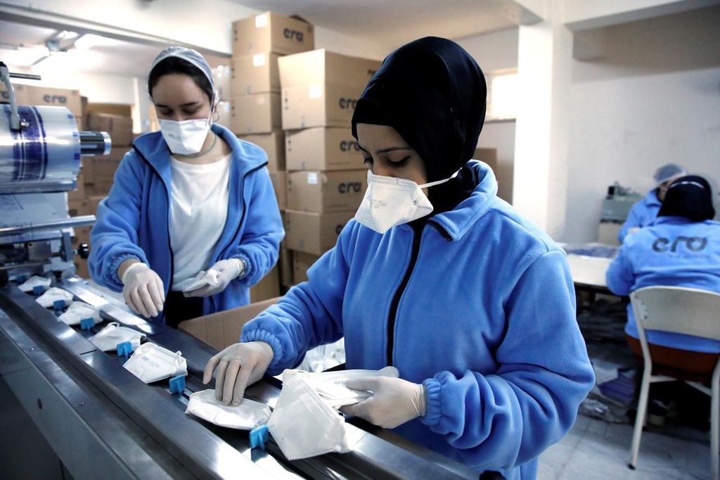 Làn sóng vơ vét khẩu trang trong hoảng loạn trên toàn thế giới - Ảnh 3. Làn sóng vơ vét khẩu trang trong hoảng loạn trên toàn thế giới - Ảnh 3.