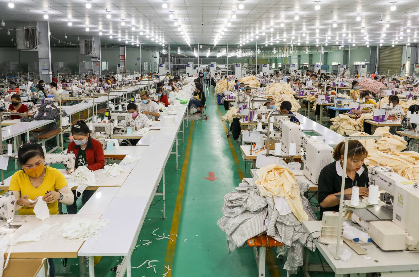 Sản xuất khẩu trang vải kháng khuẩn - Ảnh 1. Sản xuất khẩu trang vải kháng khuẩn - Ảnh 1.