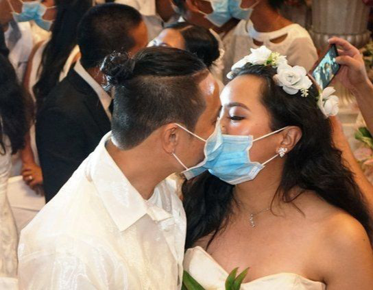 Sau châu Á, đến lượt người châu Âu và Mỹ đổ xô đi mua giấy vệ sinh - Ảnh 22. Sau châu Á, đến lượt người châu Âu và Mỹ đổ xô đi mua giấy vệ sinh - Ảnh 22.