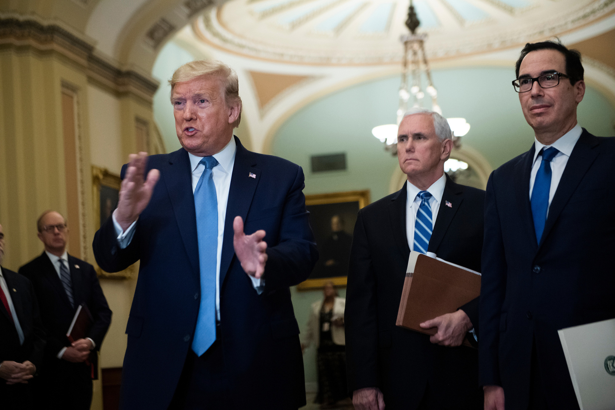 Chính quyền Trump sẽ hỗ trợ cho mỗi gia đình Mỹ 3.000 USD - Ảnh 2. Chính quyền Trump sẽ hỗ trợ cho mỗi gia đình Mỹ 3.000 USD - Ảnh 2.