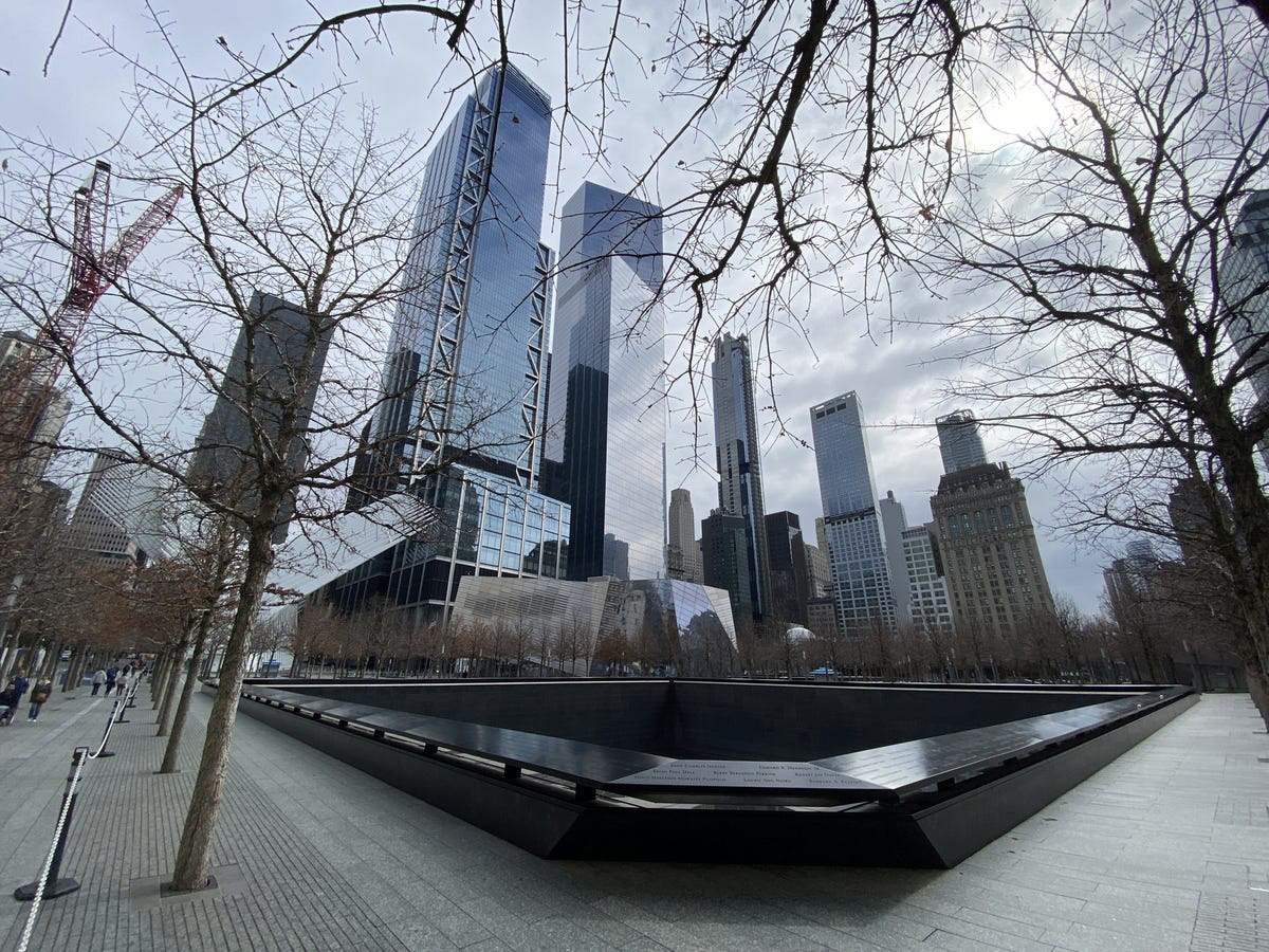‘Thành phố không ngủ’ New York đang ngủ yên và ảm đạm vì Covid-19 - Ảnh 10.