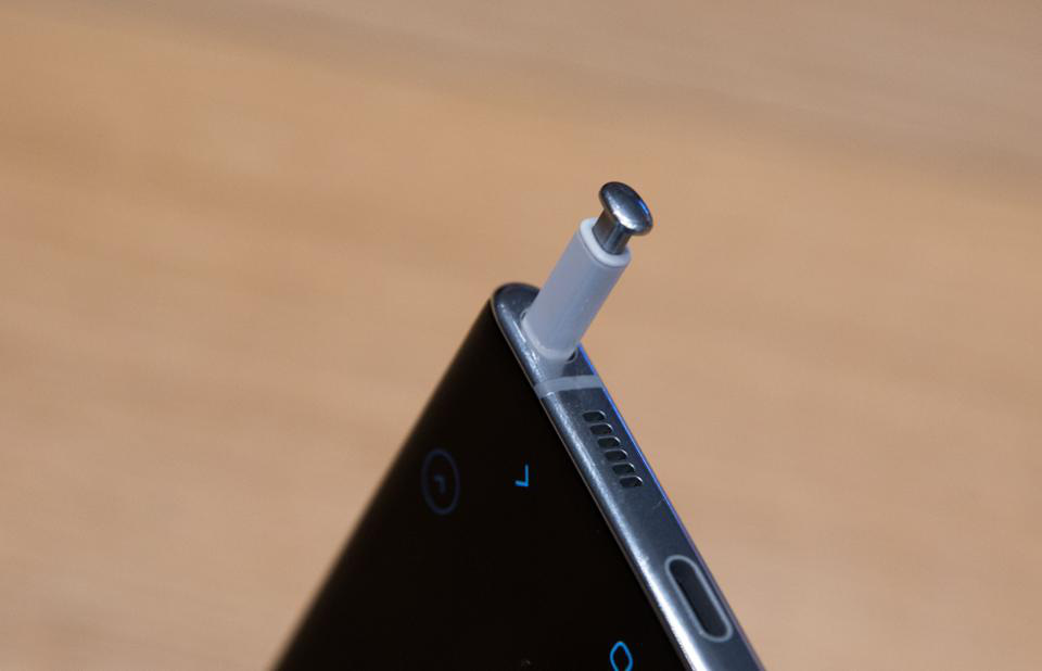 Lộ diện thông số kỹ thuật Samsung Galaxy Fold 2 - Ảnh 4.