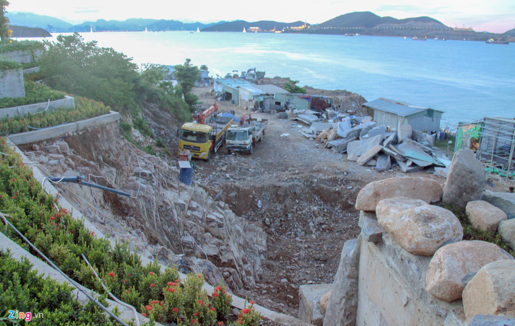 Xây công trình không phép ở đảo Hòn Tằm, lấn danh thắng vịnh Nha Trang - Ảnh 9. Xây công trình không phép ở đảo Hòn Tằm, lấn danh thắng vịnh Nha Trang - Ảnh 9.