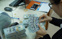 Giá USD vọt tăng hơn 23.600 đồng, Ngân hàng Nhà nước khẳng định sẵn sàng bán giá thấp can thiệp thị trường