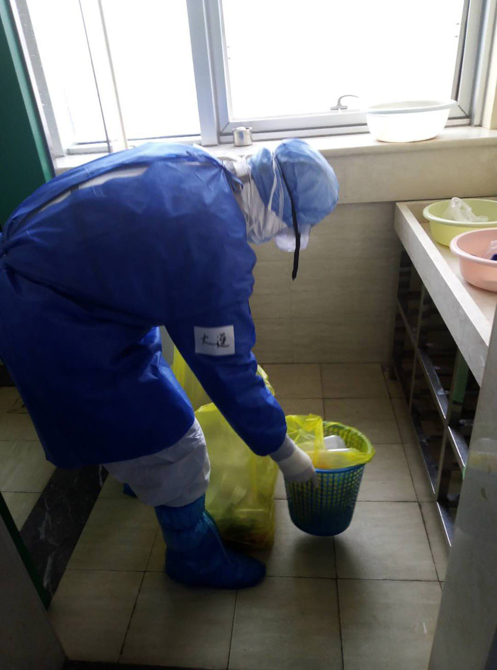 Mắc kẹt ở Vũ Hán: Không còn tương lai và hy vọng - Ảnh 5. Mắc kẹt ở Vũ Hán: Không còn tương lai và hy vọng - Ảnh 5.