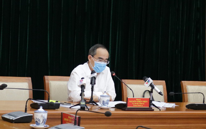 Bí thư TP HCM: 'Hai tuần tới, thành phố sẽ sống khác' - Ảnh 1. Bí thư TP HCM: 'Hai tuần tới, thành phố sẽ sống khác' - Ảnh 1.