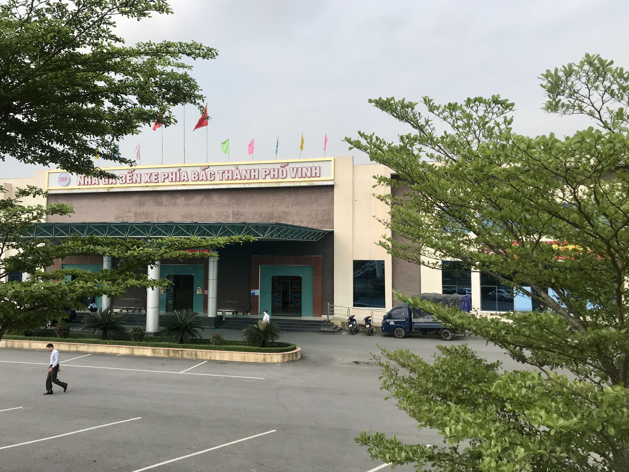 Nghệ An: Nhà xe bình thường chạy 8-10 chuyến một ngày, nay chỉ chạy 2 chuyến vẫn không kín khách - Ảnh 17. Nghệ An: Nhà xe bình thường chạy 8-10 chuyến một ngày, nay chỉ chạy 2 chuyến vẫn không kín khách - Ảnh 17.