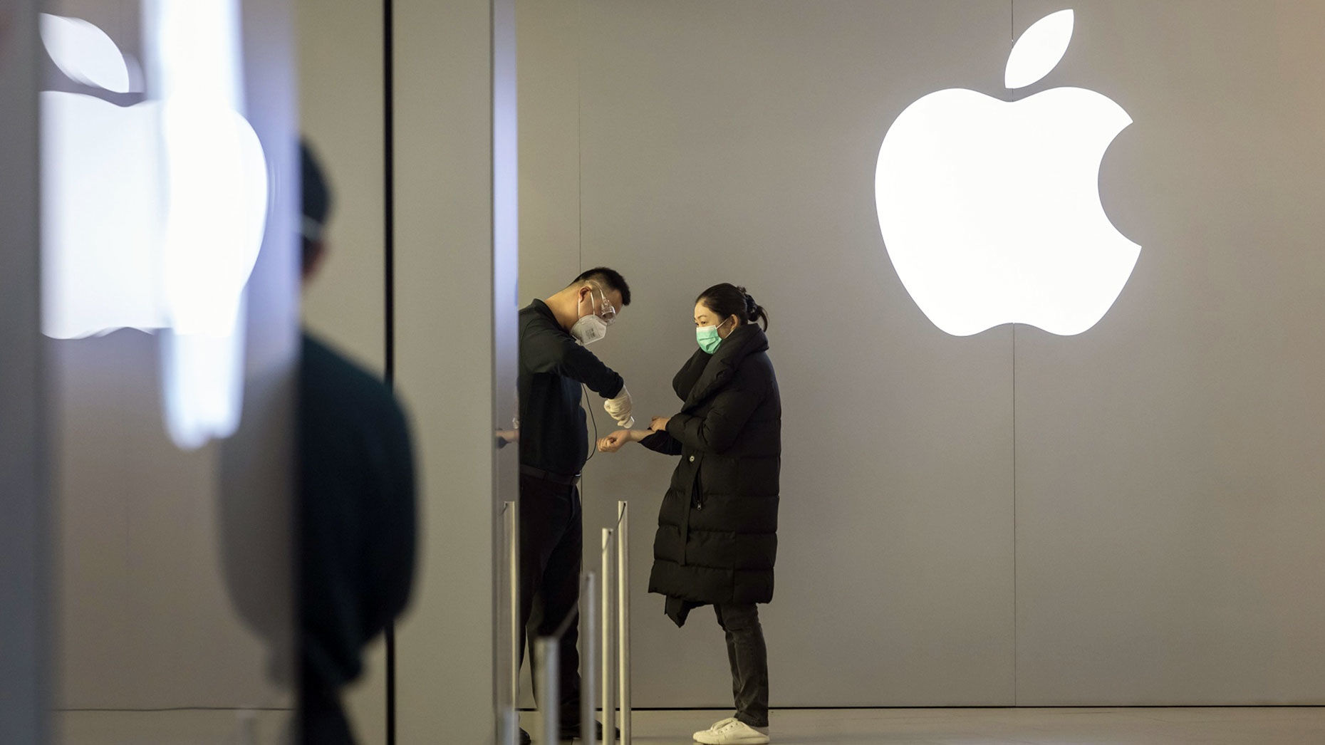 Vốn hóa giảm mạnh, Apple rời câu lạc bộ nghìn tỉ đô - Ảnh 3. Vốn hóa giảm mạnh, Apple rời câu lạc bộ nghìn tỉ đô - Ảnh 3.