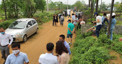 Trăm ô tô đến 'săn' đất Hòa Lạc: Độc chiêu thổi giá một vốn bốn lời?