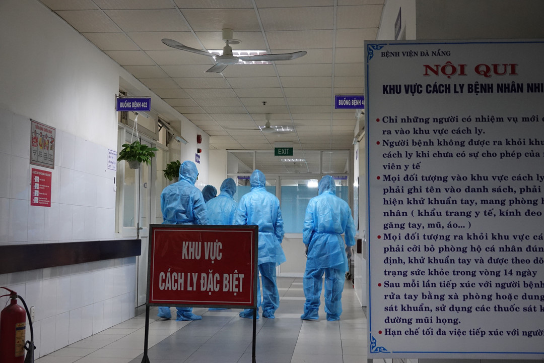 26 trường hợp mắc Covid-19 xét nghiệm âm tính lần 1 - Ảnh 1. 26 trường hợp mắc Covid-19 xét nghiệm âm tính lần 1 - Ảnh 1.