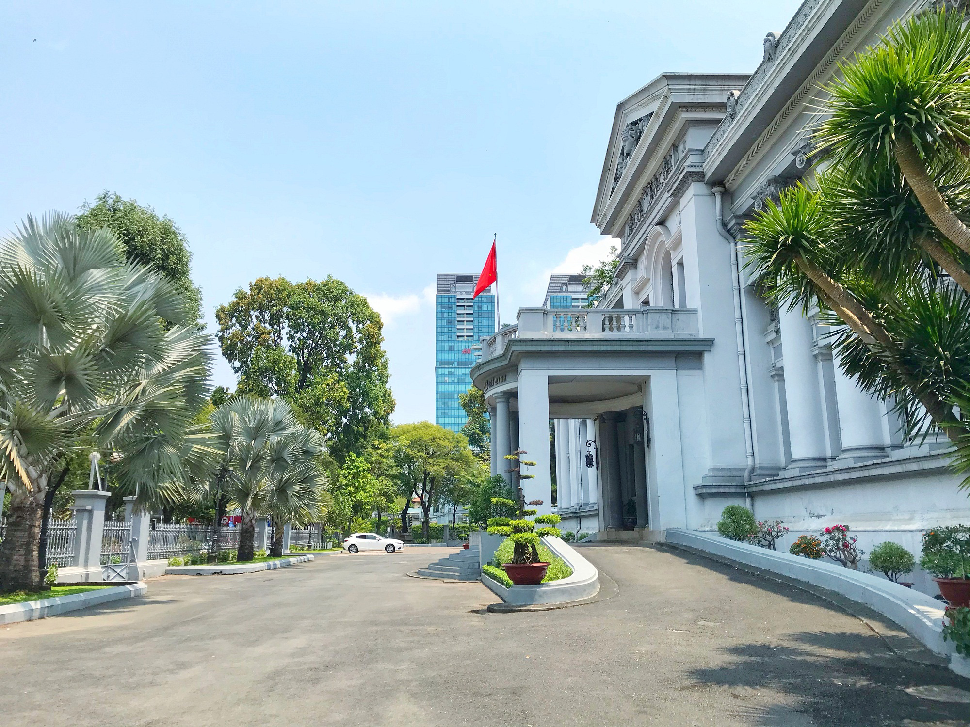 Các điểm du lịch tại TP.HCM vắng hoàn toàn sau quyết định dừng nhập cảnh người nước ngoài vào Việt Nam - Ảnh 8. Các điểm du lịch tại TP.HCM vắng hoàn toàn sau quyết định dừng nhập cảnh người nước ngoài vào Việt Nam - Ảnh 8.