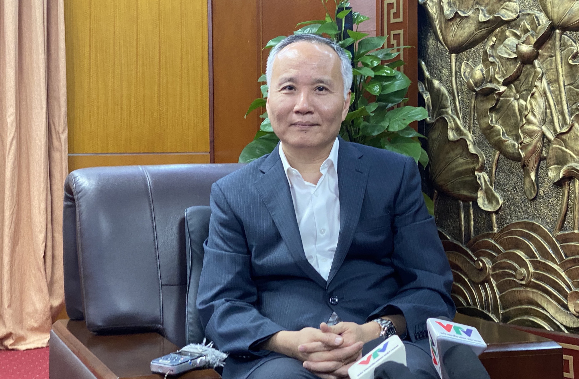 “Tiền hậu bất nhất” trong vụ dừng xuất khẩu gạo: Bộ Công Thương lên tiếng - Ảnh 1. “Tiền hậu bất nhất” trong vụ dừng xuất khẩu gạo: Bộ Công Thương lên tiếng - Ảnh 1.