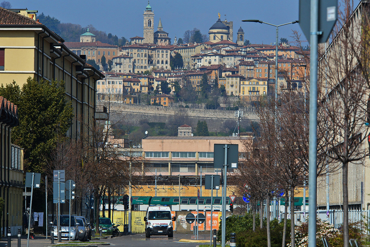 Thực tế bên trong bệnh viện điều trị bệnh nhân Covid-19 ở Italy - Ảnh 5. Thực tế bên trong bệnh viện điều trị bệnh nhân Covid-19 ở Italy - Ảnh 5.
