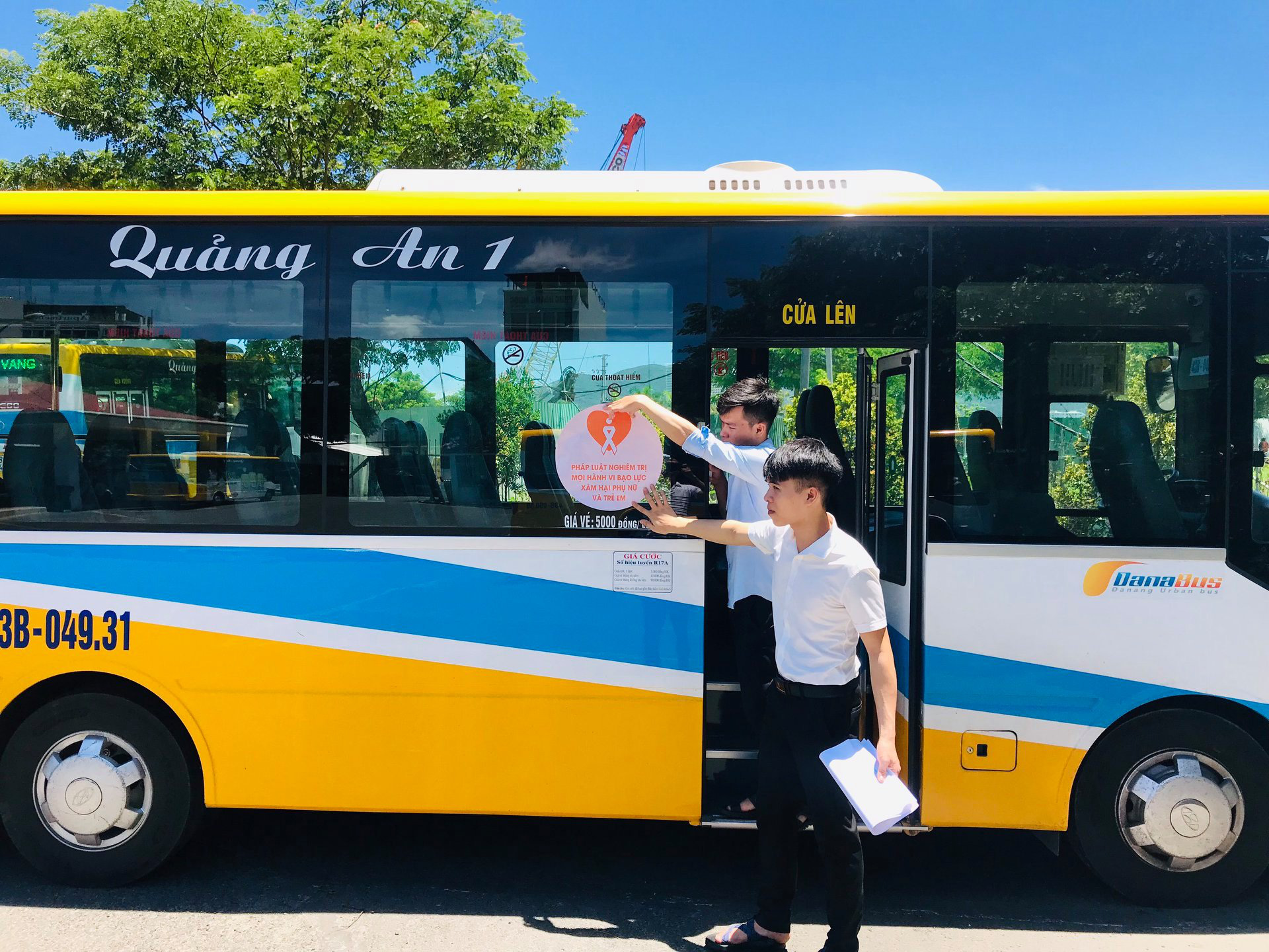 Đà Nẵng dừng tất cả tuyến xe buýt để phòng chống dịch Covid-19 - Ảnh 1. Đà Nẵng dừng tất cả tuyến xe buýt để phòng chống dịch Covid-19 - Ảnh 1.