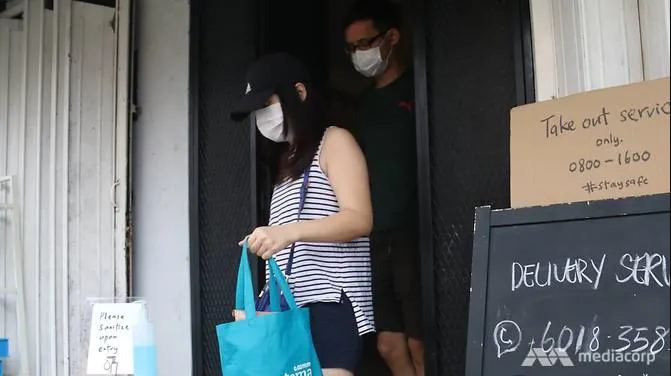 'Điều tối thiểu chúng ta có thể làm là hãy ở nhà' - Ảnh 2.