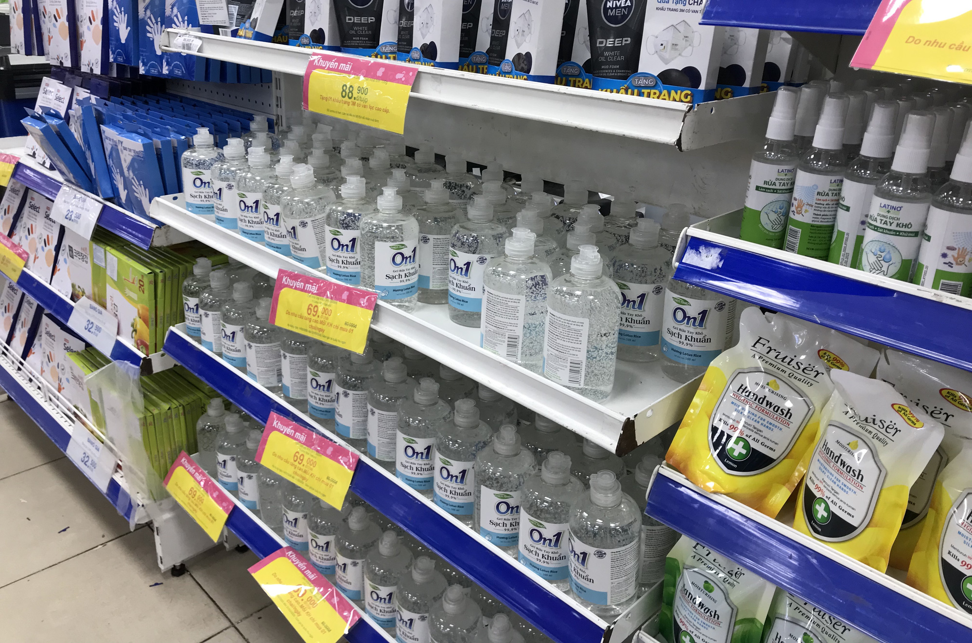 Số người cách li tập trung tăng đột biến, Saigon Co.op cung cấp 30.000 suất ăn mỗi ngày - Ảnh 2. Số người cách li tập trung tăng đột biến, Saigon Co.op cung cấp 30.000 suất ăn mỗi ngày - Ảnh 2.
