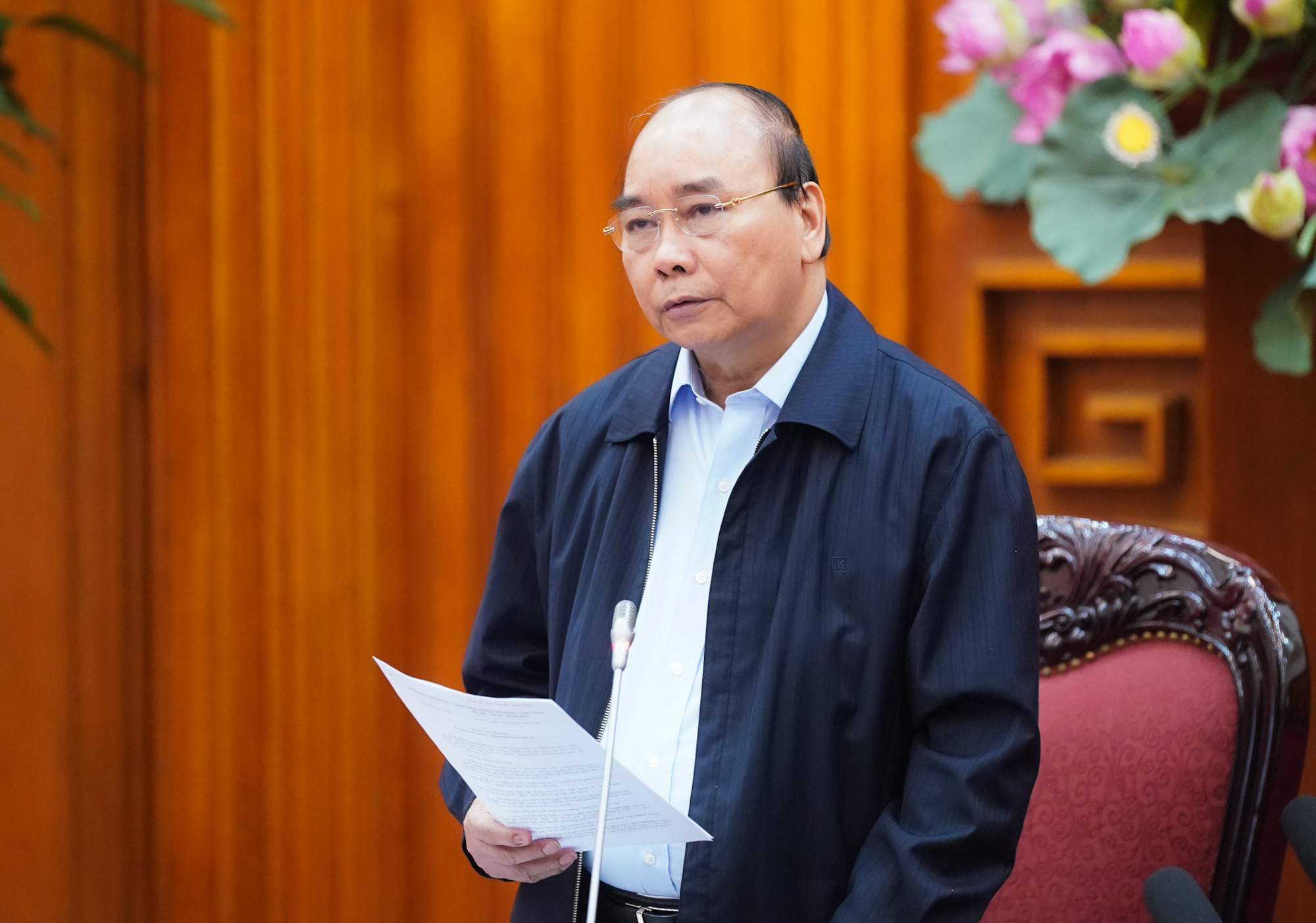 Thủ tướng yêu cầu đóng cửa các dịch vụ không cần thiết trên cả nước để phòng Covid-19 - Ảnh 1. Thủ tướng yêu cầu đóng cửa các dịch vụ không cần thiết trên cả nước để phòng Covid-19 - Ảnh 1.
