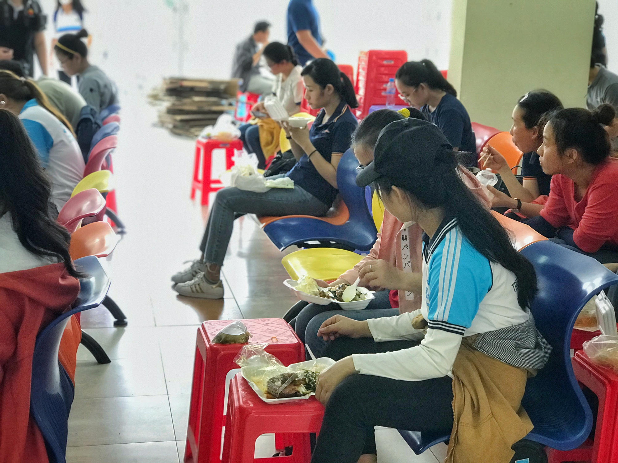 Nhật ký tình nguyện mùa Covid 19 - những người thầm lặng chẳng mong được tôn vinh - Ảnh 14. Nhật ký tình nguyện mùa Covid 19 - những người thầm lặng chẳng mong được tôn vinh - Ảnh 14.