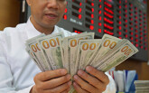 Giá USD hôm nay 15/4: Đà giảm điểm trở lại, USD sắp xuống sâu?