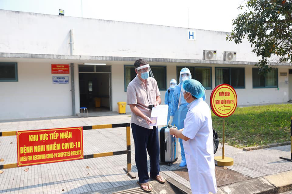 Cập nhật tình hình virus corona ở Việt Nam hôm nay 28/3: Thêm 5 ca nhiễm mới, gần 10 bệnh nhân đã khỏi bệnh - Ảnh 1. Cập nhật tình hình virus corona ở Việt Nam hôm nay 28/3: Thêm 5 ca nhiễm mới, gần 10 bệnh nhân đã khỏi bệnh - Ảnh 1.