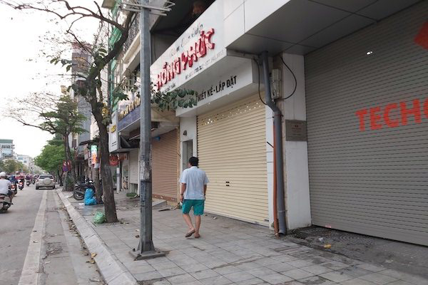 Lao động điêu đứng trong cơn lốc dịch bệnh - Ảnh 5. Lao động điêu đứng trong cơn lốc dịch bệnh - Ảnh 5.