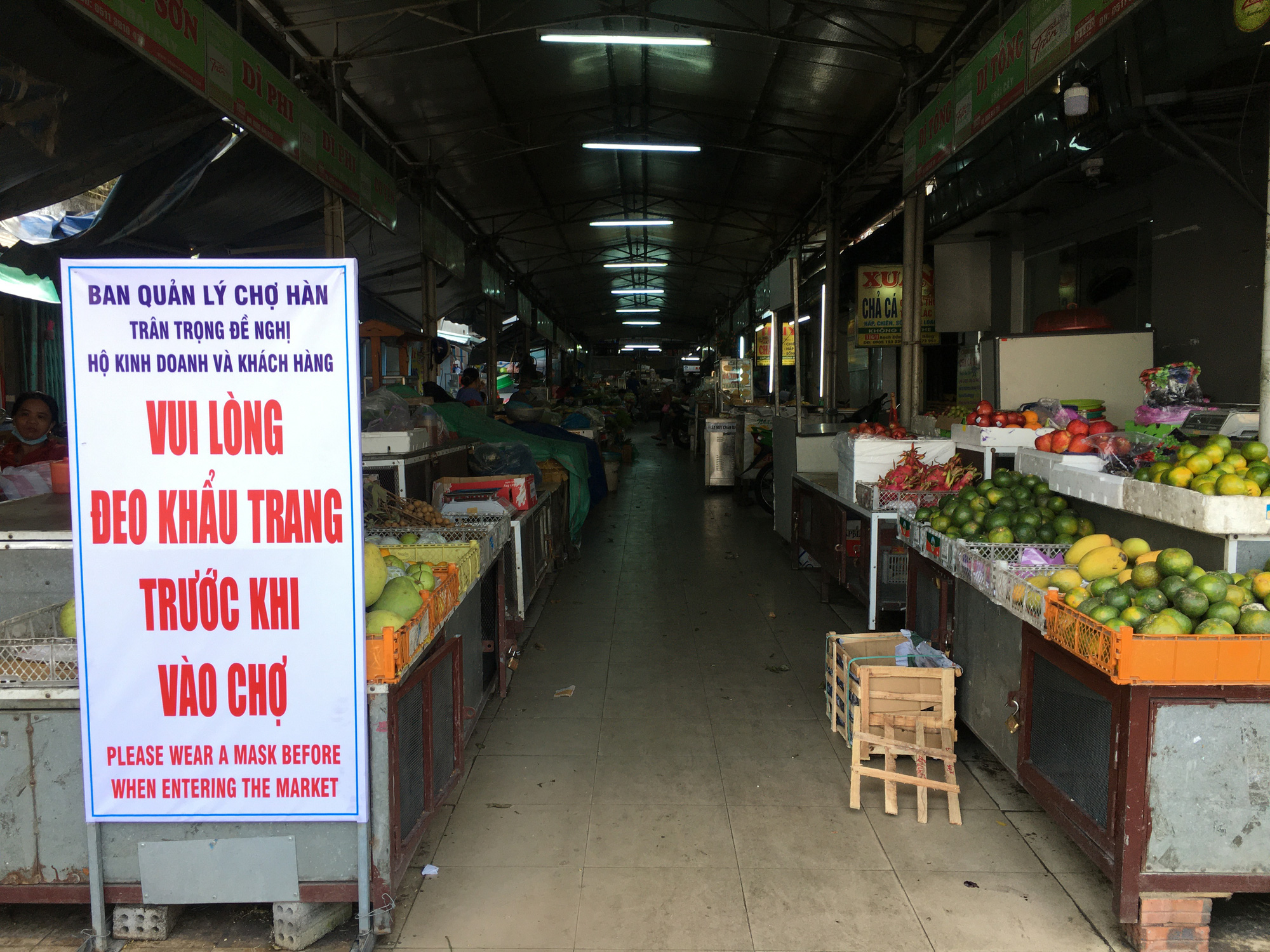Người Đà Nẵng chấp hành tạm dừng kinh doanh, chuyển sang bán hàng online, tự mang về - Ảnh 14. Người Đà Nẵng chấp hành tạm dừng kinh doanh, chuyển sang bán hàng online, tự mang về - Ảnh 14.